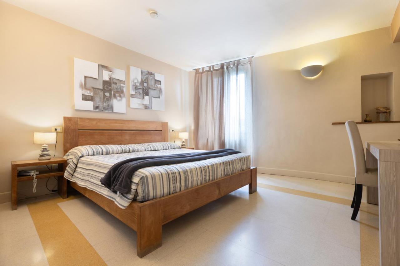 Hotel Al Convento Vezzano Ligure Bagian luar foto