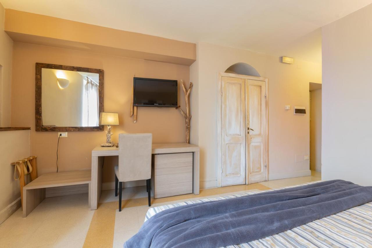 Hotel Al Convento Vezzano Ligure Bagian luar foto